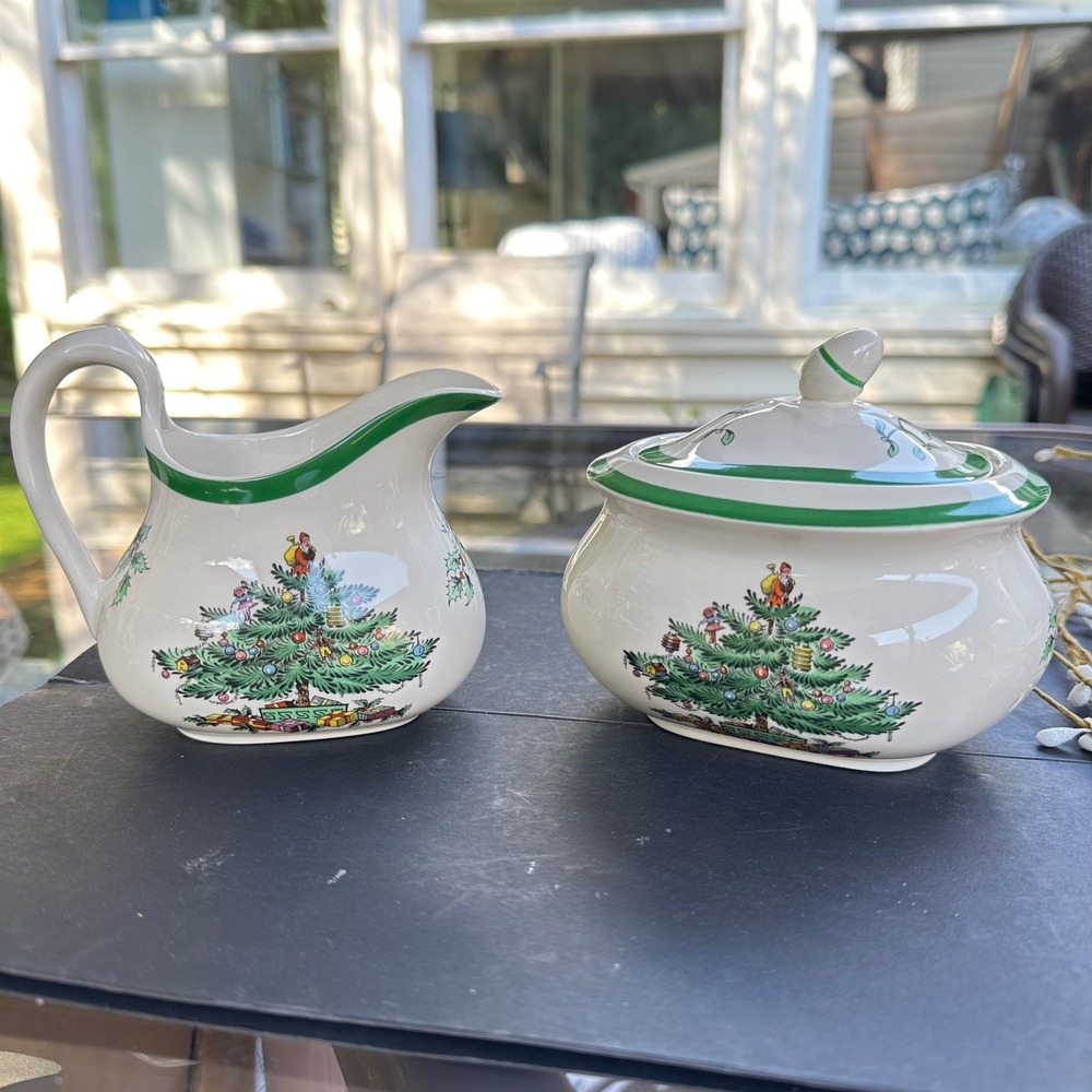 Spode England "Christmas Tree"
Vintage Creamer & Sugar Bowl W/ Lid Set
